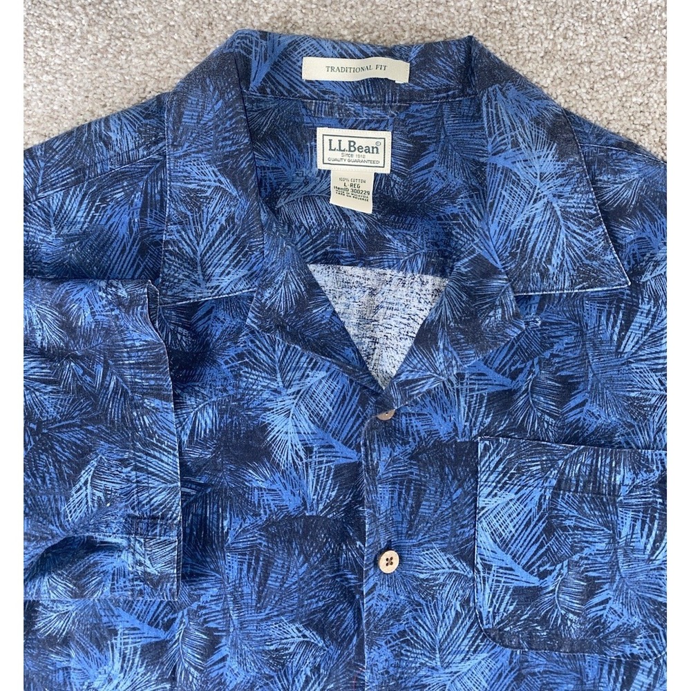 LL Bean Hawaiian Shirt Big Blue Flowers Floralā Mens L Cotton Traditional Beach